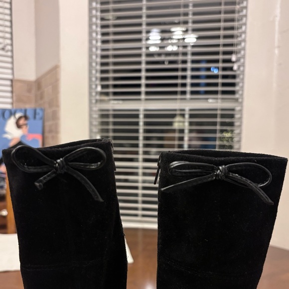 Stuart Weitzman Girls boots | Size 1 | Suede knee high boots - Picture 3 of 7